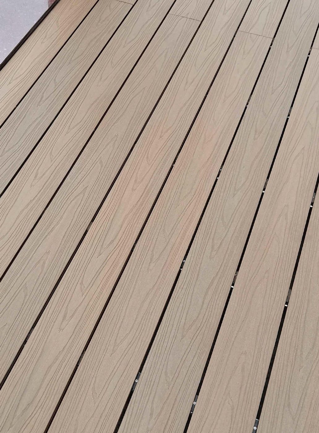 Detalj WPC decking dasaka Arbora